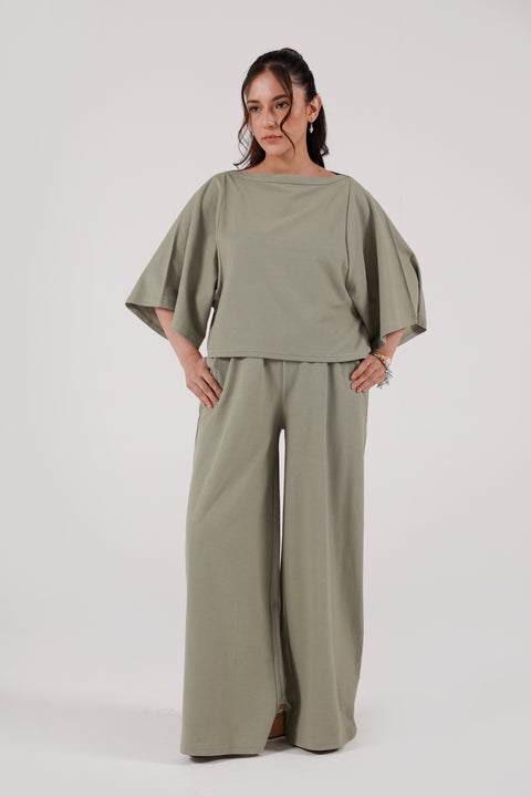 TEXTURED TOP WITH SLEEVE DETAIL