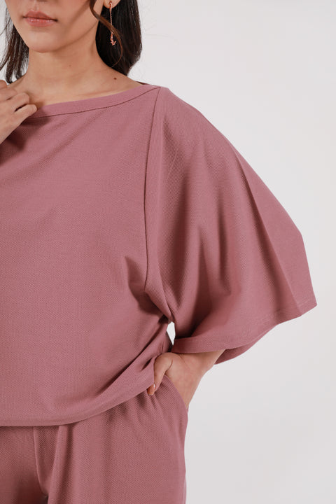 TEXTURED TOP WITH SLEEVE DETAIL
