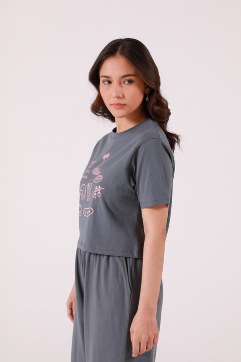 GRAPHIC CROPPED TEE