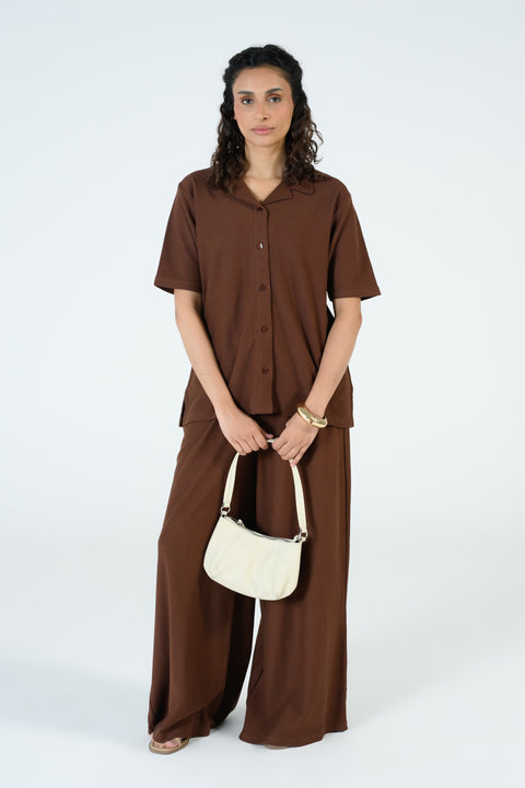 TEXTURED BUTTON DOWN SHIRT