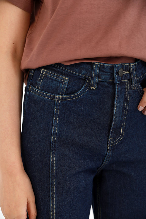 STRAIGHT FIT PLEATED DENIM