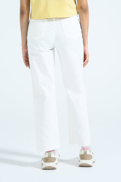 STRAIGHT FIT DENIM