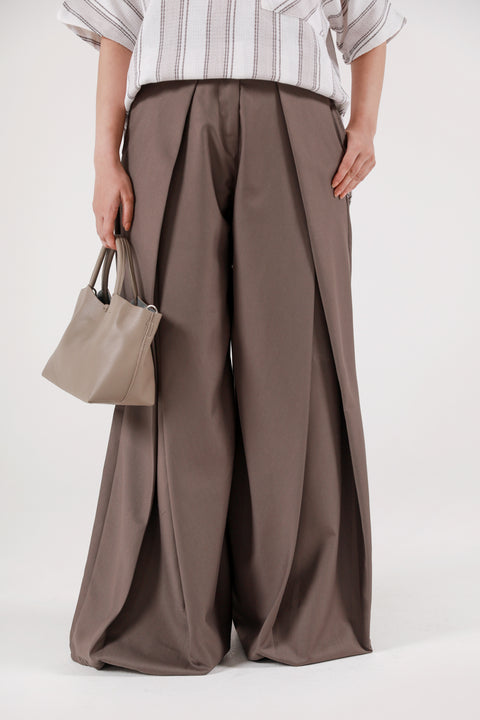 OVERLAP PLEATED PANTS