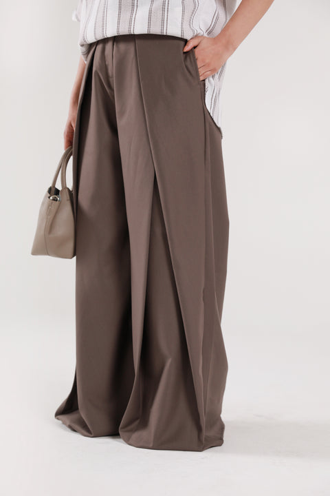 OVERLAP PLEATED PANTS