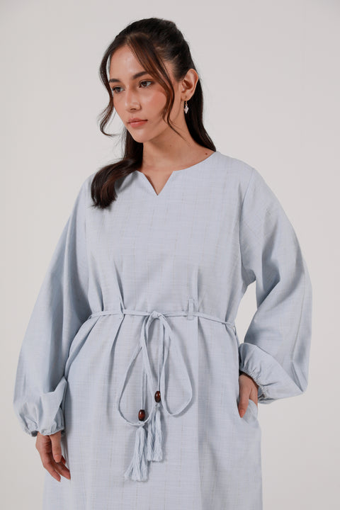 TEXTURED DRESS WITH WAIST DETAIL