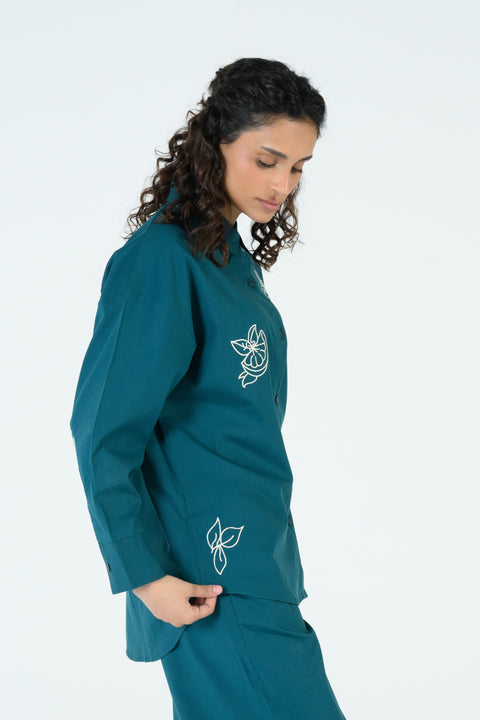 EMBROIDERED BUTTON DOWN TOP
