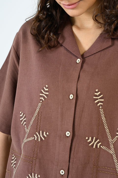 EMBROIDERED BUTTON DOWN TOP