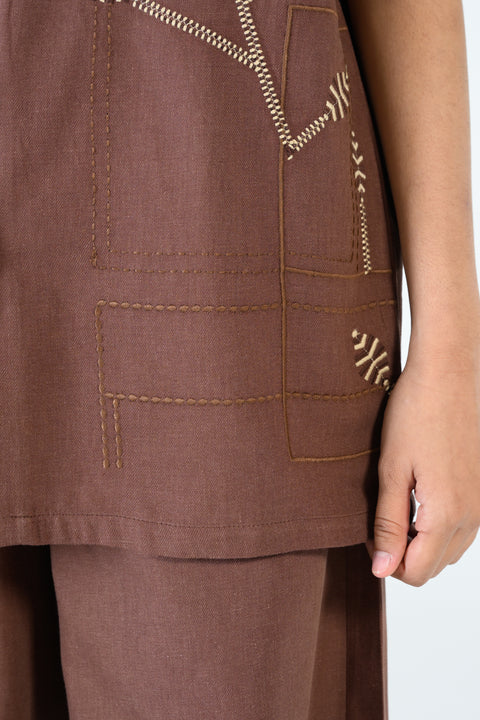 EMBROIDERED BUTTON DOWN TOP