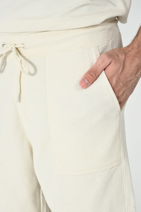 TEXTURED SHORT