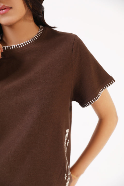 TEXTURED GRAPHIC TEE