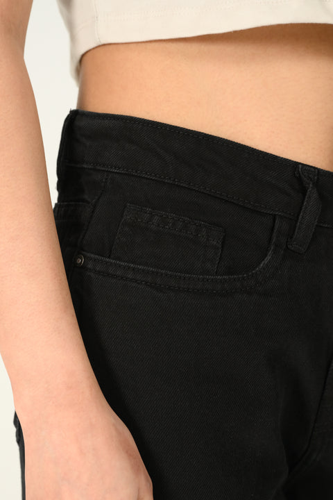STRAIGHT FIT DENIM