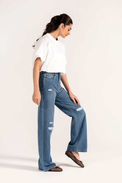 ALL OVER EMBROIDERED BALLOON TOP
