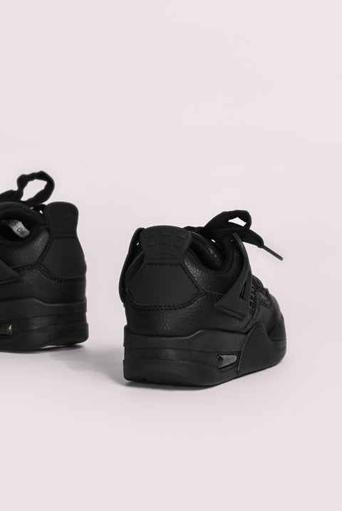BOYS SPORTY SNEAKERS