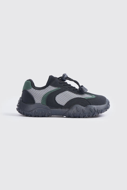BOYS TECHNICAL MESH TRAINERS