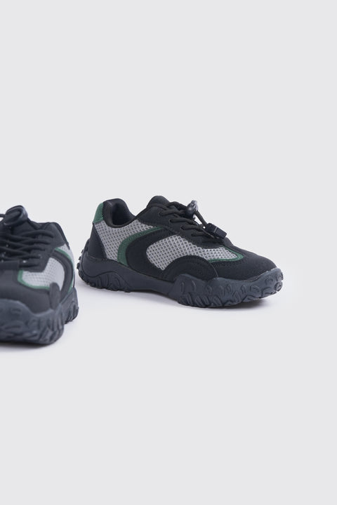 BOYS TECHNICAL MESH TRAINERS