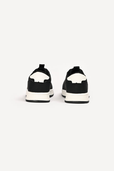 BOYS SNEAKERS
