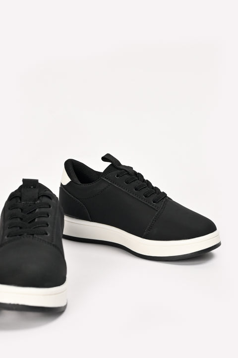 BOYS SNEAKERS