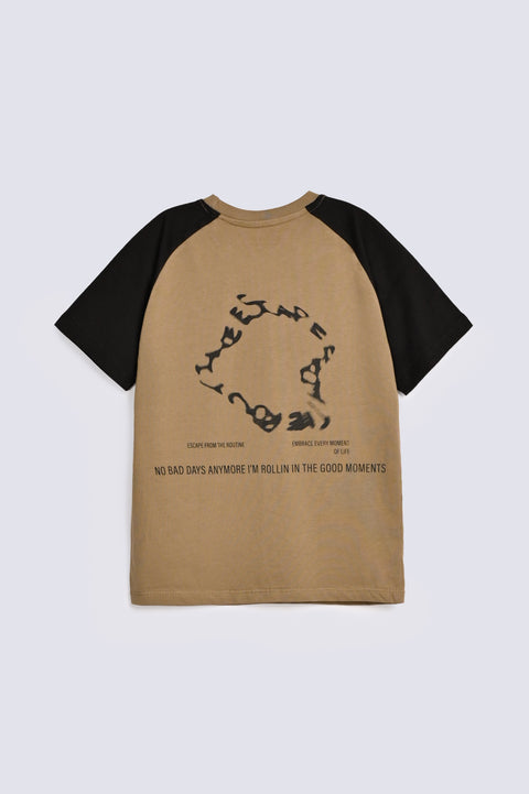 BOYS CONTRAST RAGLAN SLEEVE TEE